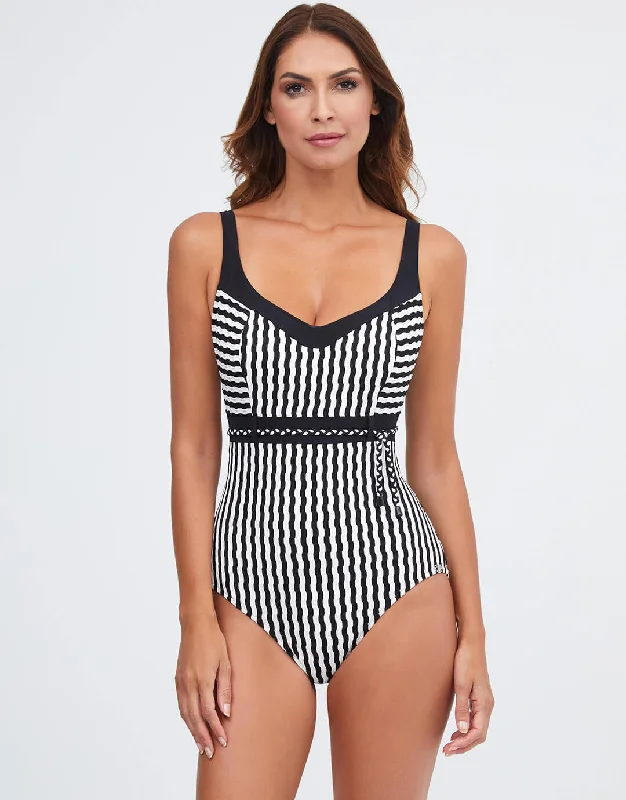 Halter neck bikini sets on sale with a knot detail at the back, a high - waisted bottom, and a ruffled trim for a stylish and feminine beach lookPortofino Underwired Swimsuit - Black and White Halter neck bikini sets on sale with a knot detail at the back, a high - waisted bottom, and a ruffled trim for a stylish and feminine beach lookPortofino Underwired Swimsuit - Black and White