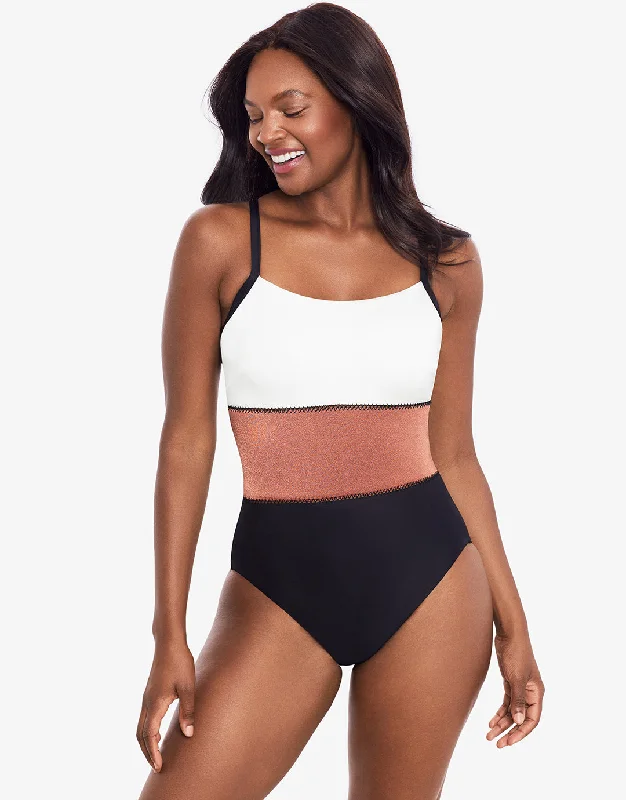 High waisted bikini bottoms on special offer with a wide, elastic waistband for comfortSpectra Trifectra Swimsuit High waisted bikini bottoms on special offer with a wide, elastic waistband for comfortSpectra Trifectra Swimsuit
